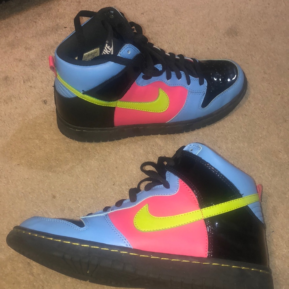 Nike Dunk’s size 6Y